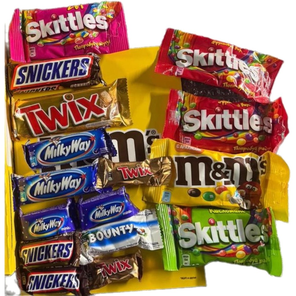 Новогодний сладкий подарок MMs Friends Big Env NY 8x452g 520329