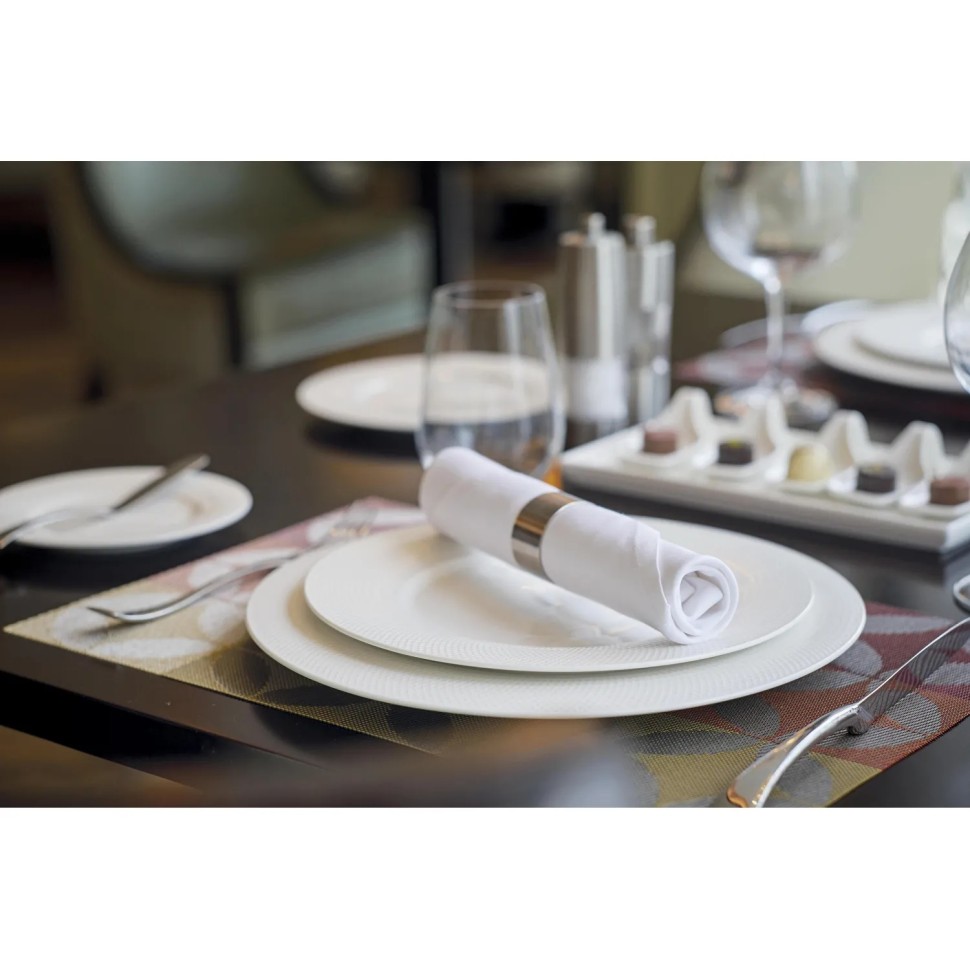 Тарелка десертная TUDOR ENGLAND Royal Sutton 15см,TU2081 Тарелка десертная TUDOR ENGLAND Royal Sutton 15см,TU2081