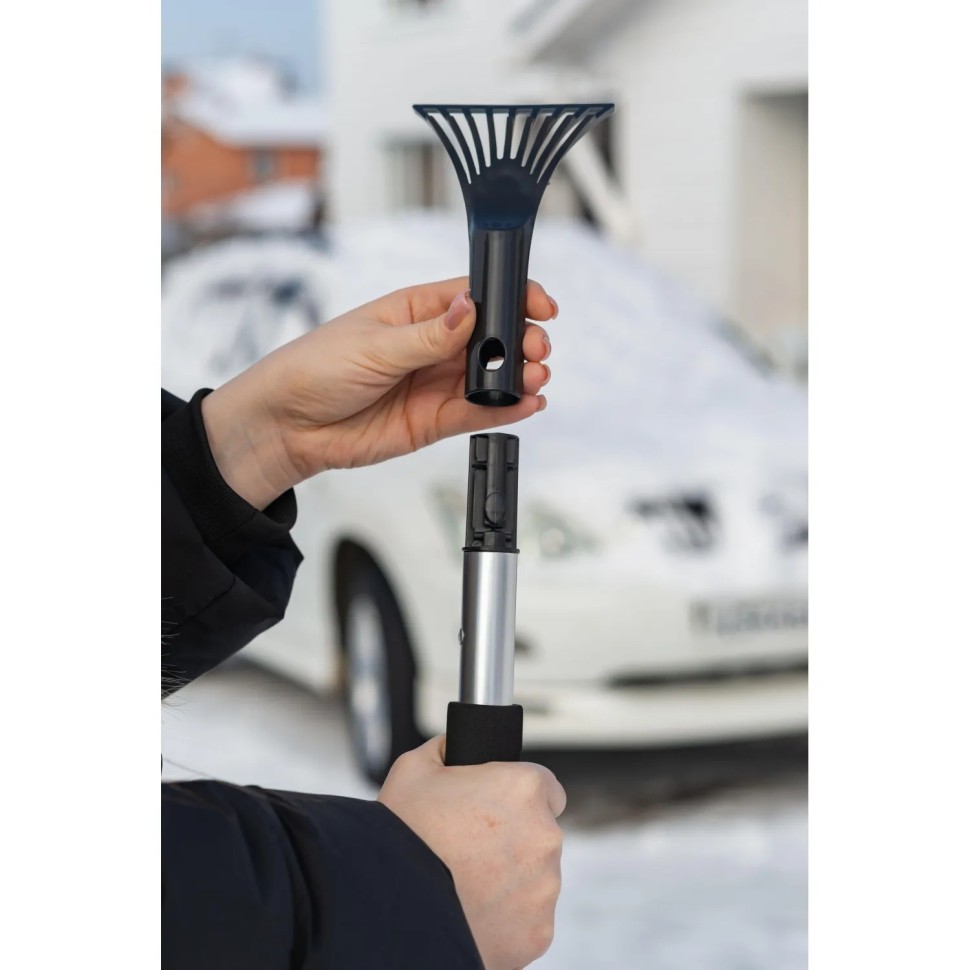 Щетка для снега телескоп со съем. скребком Techno 67-87см черн. SC800710028